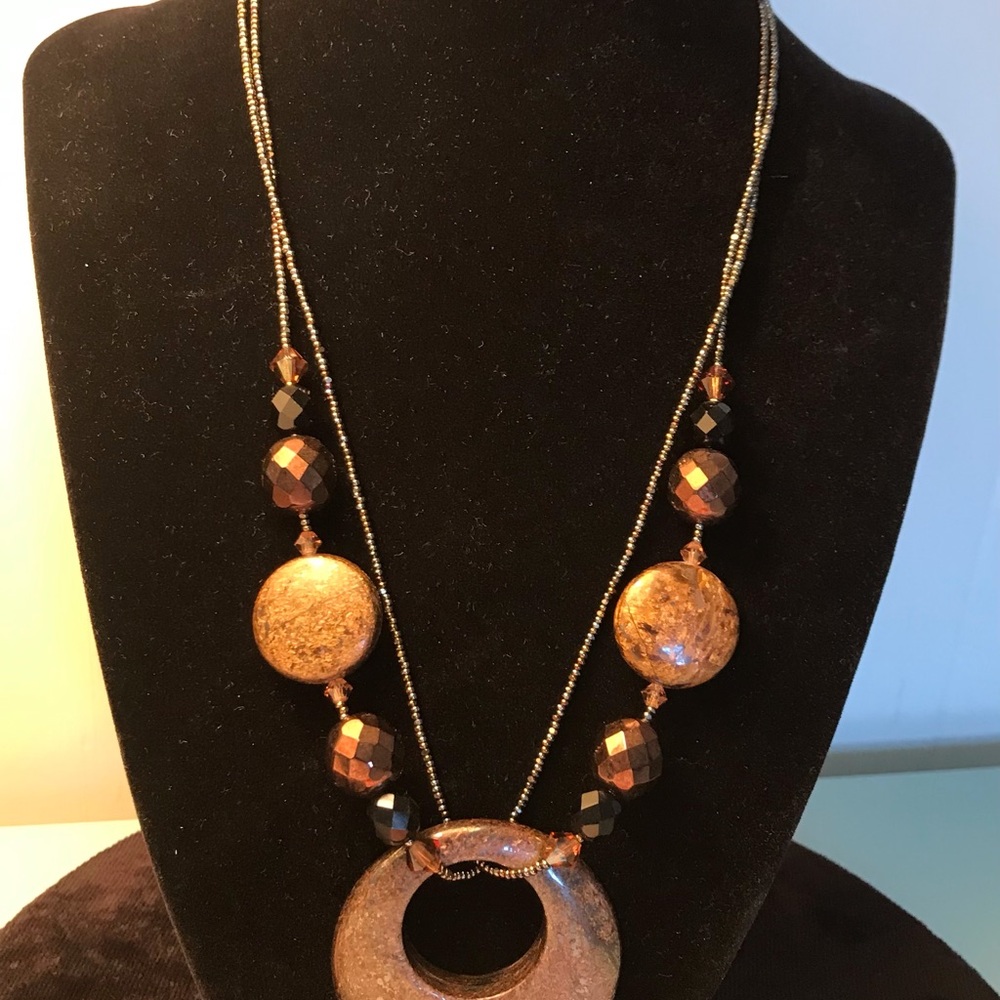 Essence collection quartz and crystal necklace
